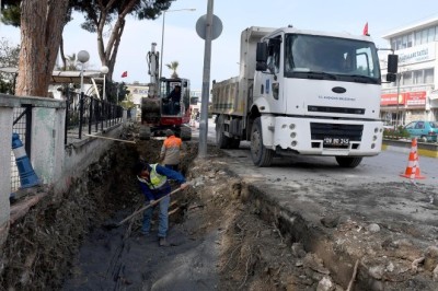 GRAND VE ORİENT BAZAAR'DA YENİLEME ÇALIŞMALARI SÜRÜYOR