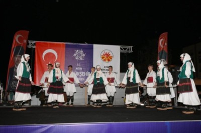 19. ULUSLARARASI MAKEDONYA VE RUMELİ FOLKLOR FESTİVALİ KUŞADASI'NDA COŞKUYLA KUTLANDI