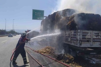 SAMAN YÜKLÜ TIR’DA YANGIN