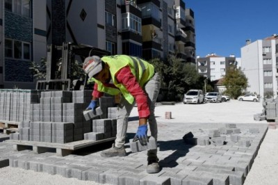 'KUŞADASI'NDA DEĞİŞİM YAŞANIYOR'