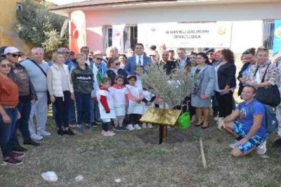 74 ÜLKE VATANDAŞI KENDİ ÜLKELERİNİN ADI KOYDUKLARI FİDELERİ TOPLAKKA BULUŞTURDU