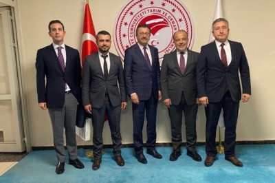 AKP KUŞADASI İLÇE BAŞKANI GÖKÇE'DEN BAKAN YARDIMCISI TİRYAKİ'YE ZİYARET