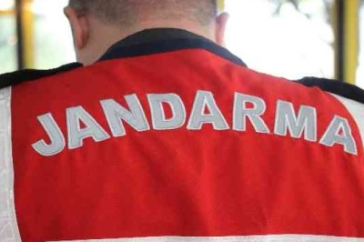 ÇALINTI ARACI JANDARMA BULDU