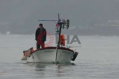 OLUMSUZ HAVA ŞARTLARI BALIKÇILARI VURDU