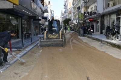 KUŞADASI CUMHURİYET MAHALLESİ'NDE ÇALIŞMALAR SÜRÜYOR