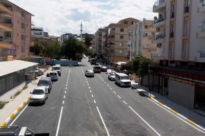 CUMHURİYET MAHALLESİ'NDE YOLLAR YENİLENDİ!