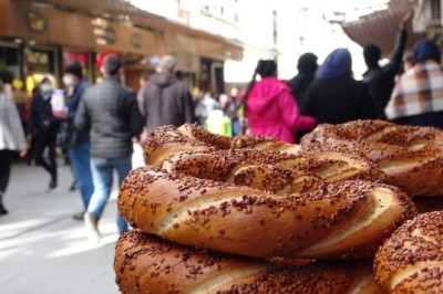 MİTİNGLERDEKİ YOĞUNLUK SİMİTÇİLERİ SEVİNDİRDİ!