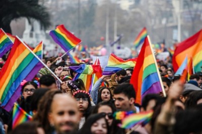 AYDIN VALİLİĞİ LGBT EYLEMLERİNE YASAK GETİRDİ!