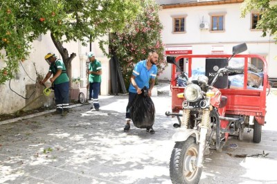 KUŞADASI BELEDİYESİ KENTİ BAYRAMA HAZIRLIYOR!