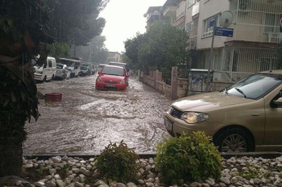 Aydın'da yağış yaşamı olumsuz etkiledi