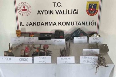 HAZİNE AVCISI YAKALANDI!